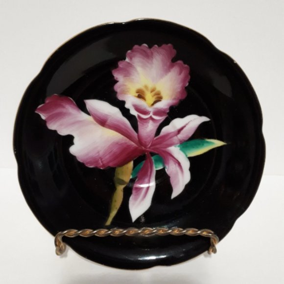 Iris Black Teacup Japan vintage 1950's - Picture 2 of 7